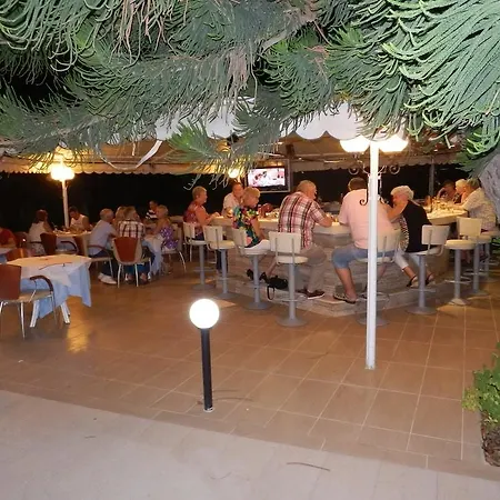 Apartahotel Paleos Ialisos