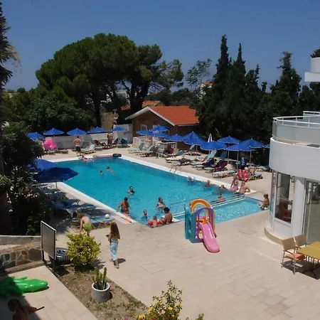 Paleos Apartahotel Ialisos