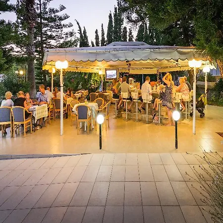 Paleos Apartahotel Ialisos