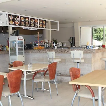Paleos Apartahotel Ialisos