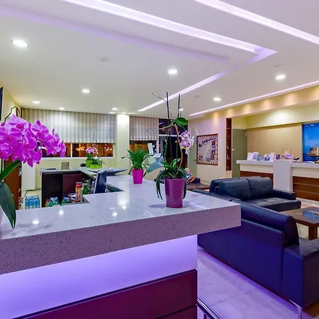Paleos Apartahotel Ialisos