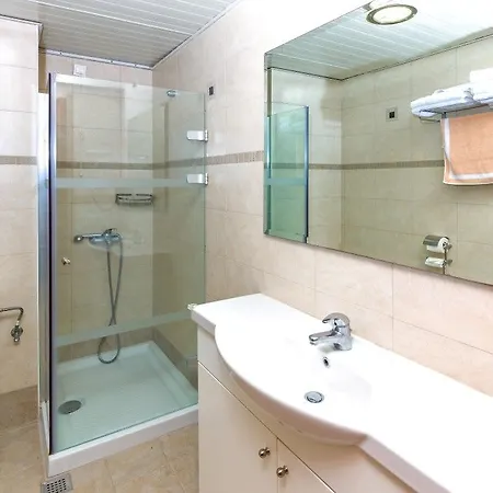 Paleos Apartahotel Ialisos