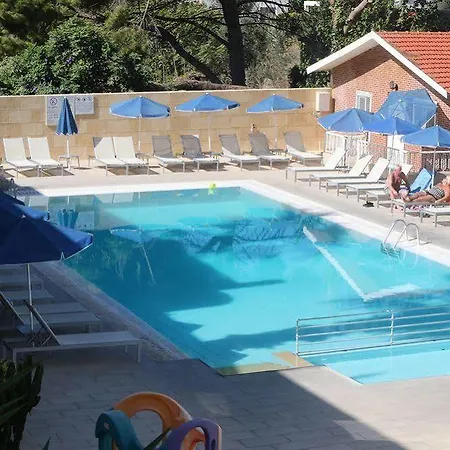 Paleos Apartahotel 3*