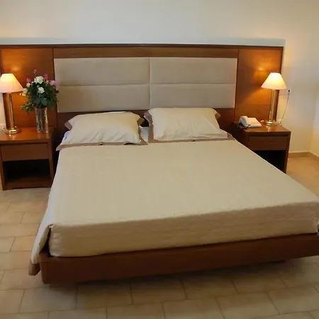 Apartahotel Paleos 3*